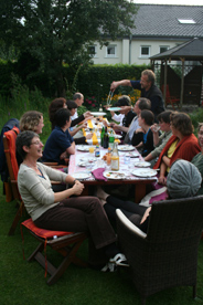 Grillen im Sommer - Zum Vergrößern hier klicken